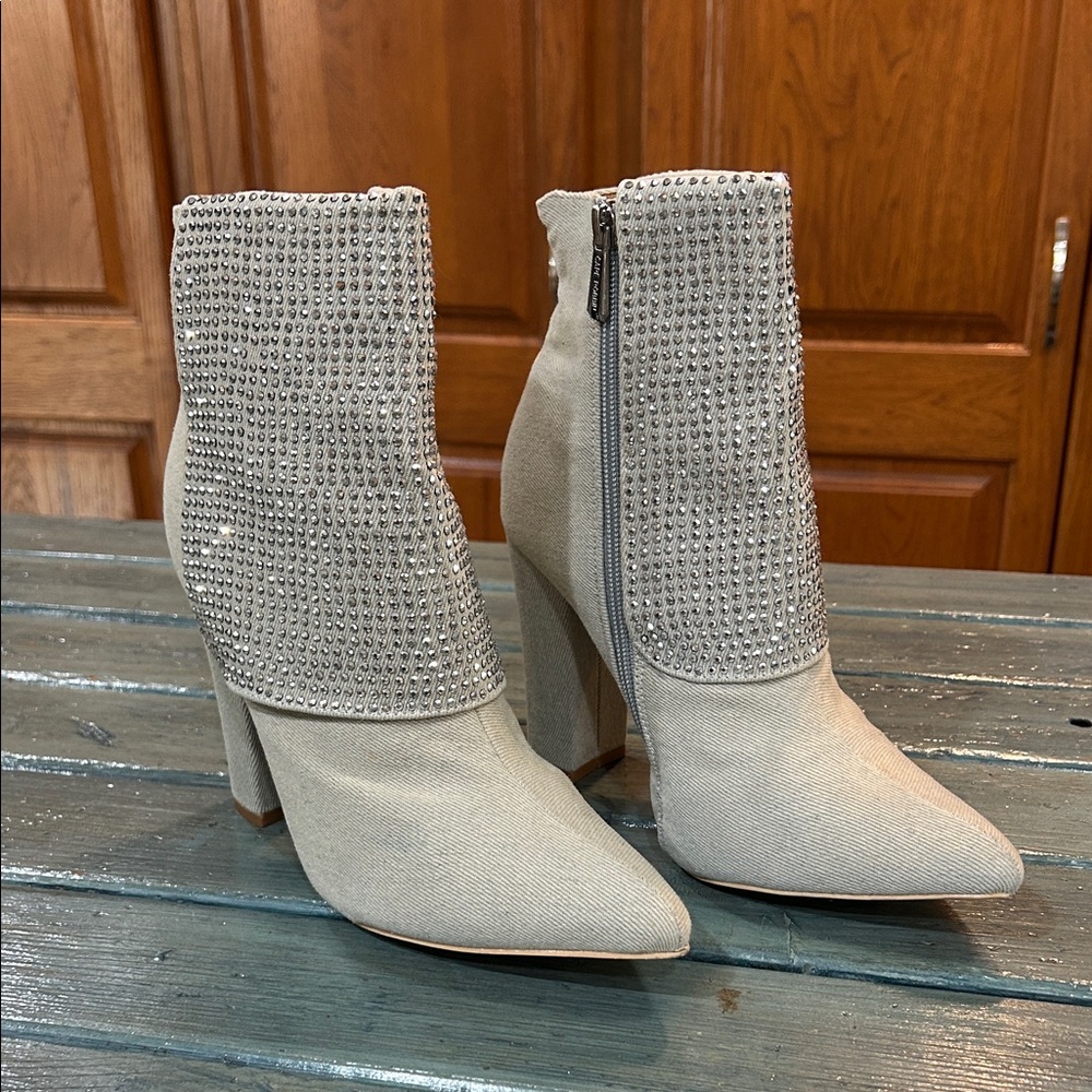 Cape Robbin Rhinestone Embellished Cream/Gray Textile Ankle Boots Size 8